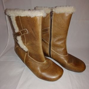 Bare Traps Brown booties size 8M leather upper, hidden wedge heel, faux fur.